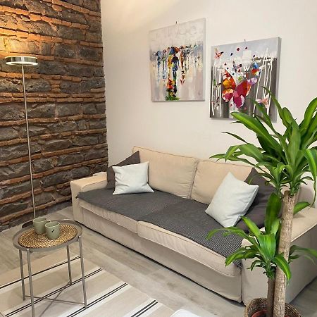 Apartment Alfonzetti-5 Min Walk To Central Train And Bus Station Catania Kültér fotó
