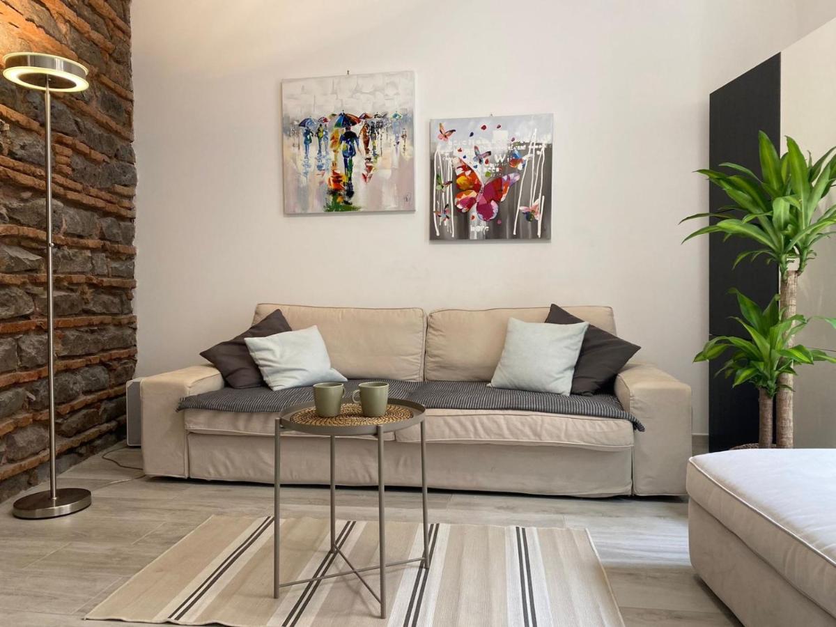 Apartment Alfonzetti-5 Min Walk To Central Train And Bus Station Catania Kültér fotó