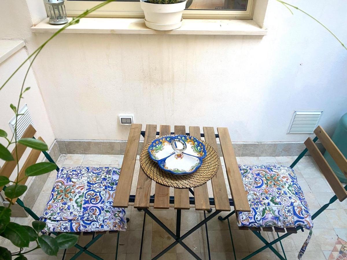 Apartment Alfonzetti-5 Min Walk To Central Train And Bus Station Catania Kültér fotó