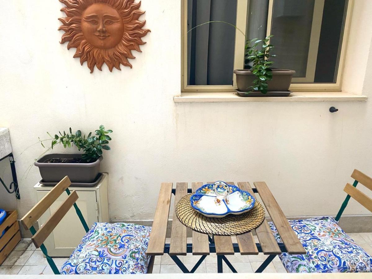 Apartment Alfonzetti-5 Min Walk To Central Train And Bus Station Catania Kültér fotó